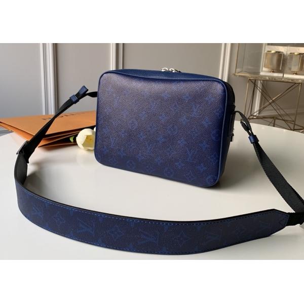 Black Square Taiga Leather Message Luxury Cross Body Bag Single Shoulder