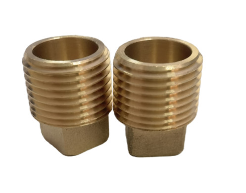 sólido de cobre amarillo masculino del enchufe de la cabeza del cuadrado de la colocación de tubo del 1/2” NPT