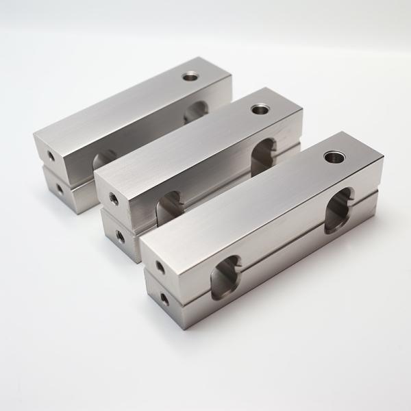 Serviço de moagem CNC sob medida Partes de aço inoxidável CNC Usinagem de peças de metal CNC
