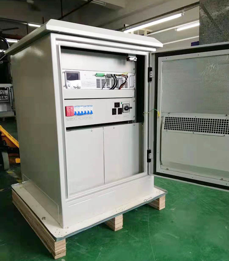 На открытом воздухе система 230V UPS 6KVA