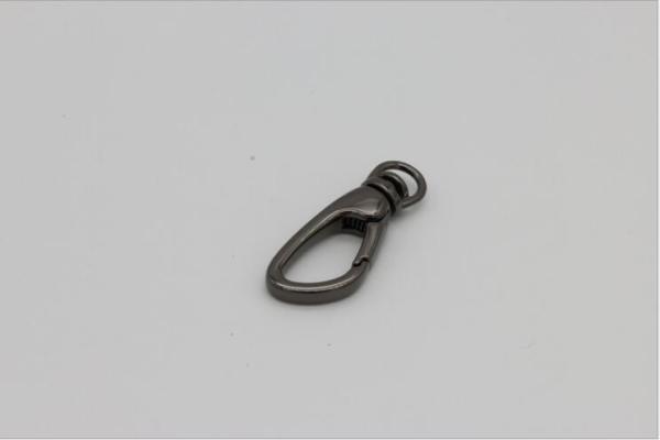 Creative novelty design gunmetal color car hardware accessories metal key chain snap hooks
