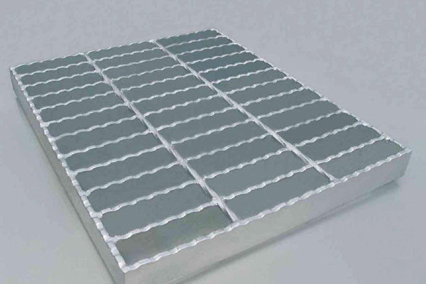 Silver White Antiskid Serrated Grating Ladder Metal Walkway Mesh