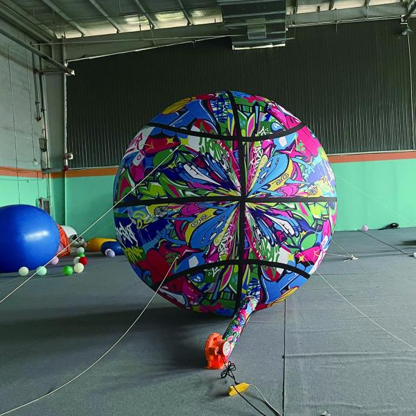 Gigante tamanho 3 m dançarino do céu laranja luz cúpula globos aerost tico publicidade inflável balões infláveis homem venda em bom material