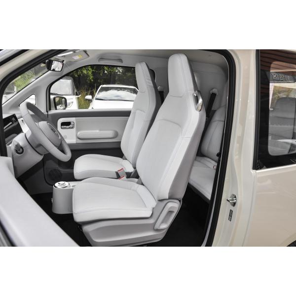 4 Seater Sedan EV Electric Vehicle Minicar Wuling Air Clear Sky 100km/H