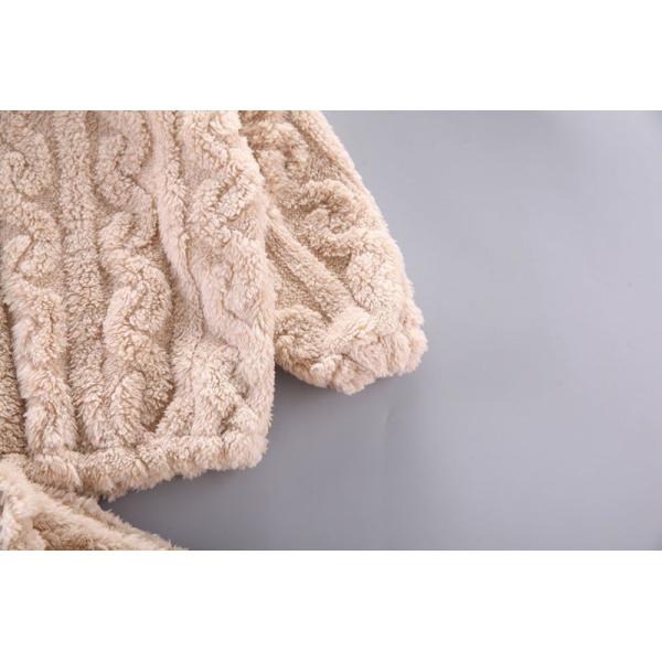 Пуловер одежды детей зимы