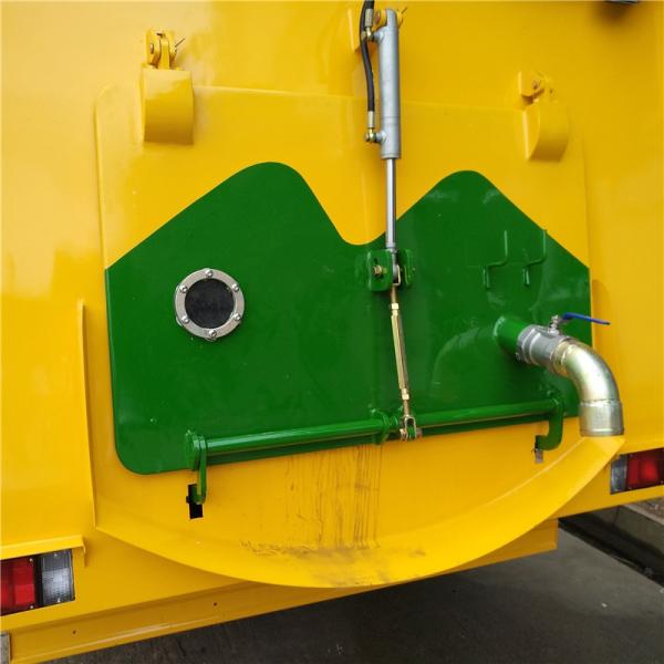ISUZU KV600 700P Versatile Air Sweeper Truck For Various Cleaning Tasks And Surfaces