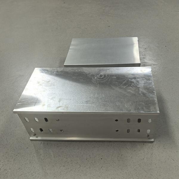 1.0mm-3.0mm Solid Bottom Type Cable Tray Anodizing Aluminum Alloy Indoor Outdoor