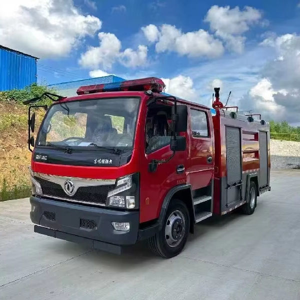 Diesel Engine 6 Wheel Dongfeng 6000kg 6tons Water Tank Fire Truck