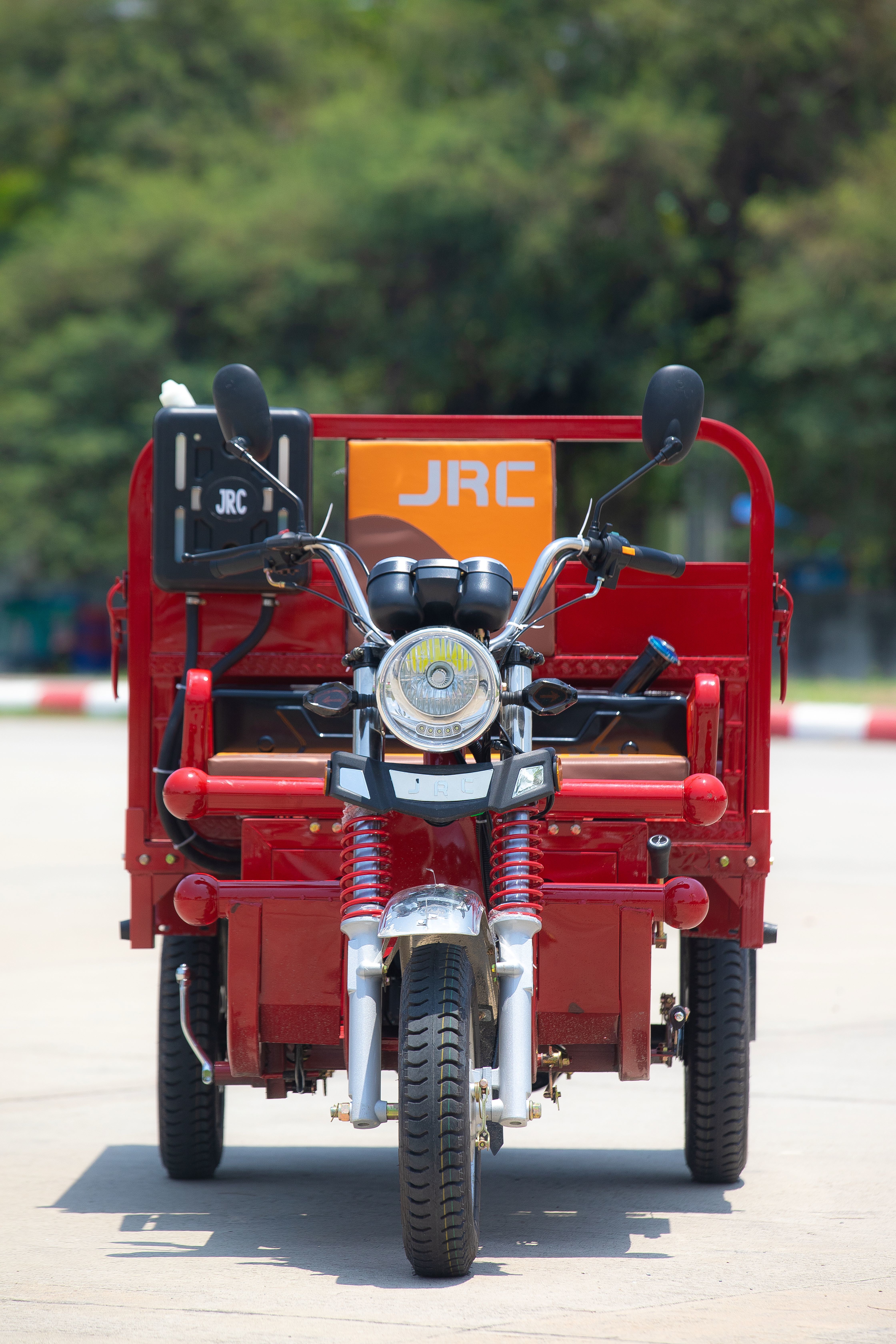 JRC-130 Cargo Tricycle with 300 kg Maximum Rated Load, 50 km/h Speed, and Reinforced Steel Cargo Bed