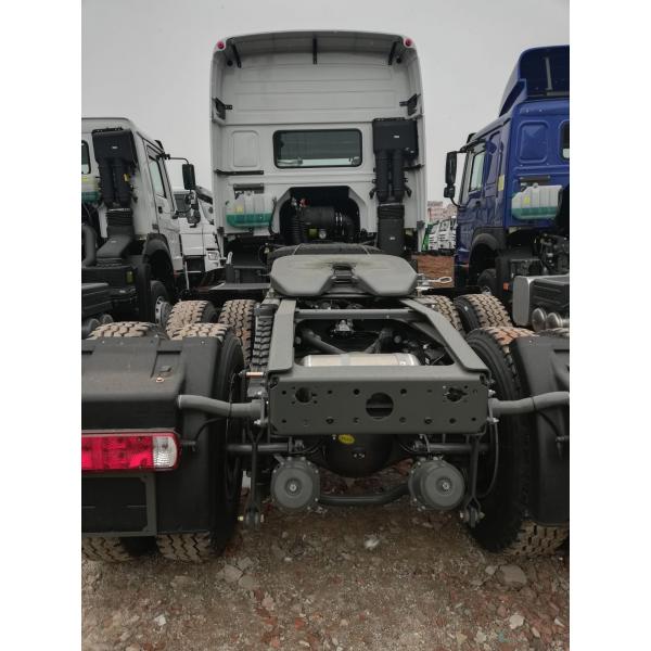 ZZ4257N3647A HOWO 6x4 371HP Tractor Truck With White color and HW19710 Transmission