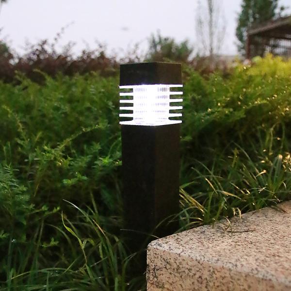 Waterproof Solar Stake Light for Outdoor Decor Battery 150mah Nickel Hydrogen Battery