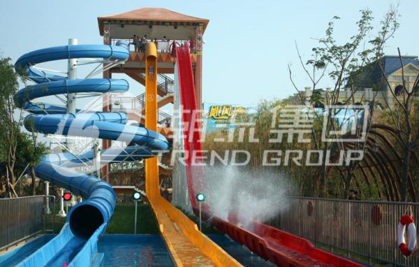 Glissière d'eau adulte à grande vitesse colorée avec la construction de parc d'attractions de l'eau pour le parc aquatique