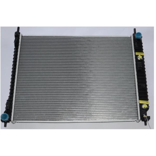 20777042 Captiva 2011 96800739 Sistema de enfriamiento de piezas de automóviles Radiador de aluminio para Chevrolet