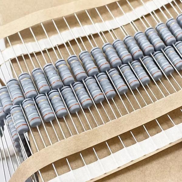 400 Ohm 1W Fuse Resistor with 5% Tolerance