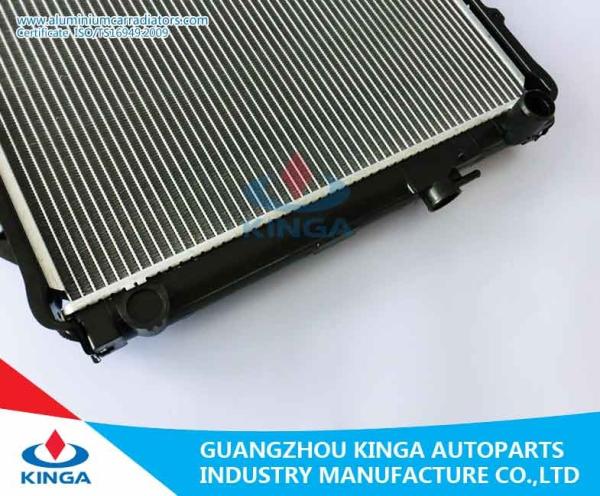 Efficient Cooling Aluminum Auto Toyota Radiator For HILUX 4X4 ' 02- MT