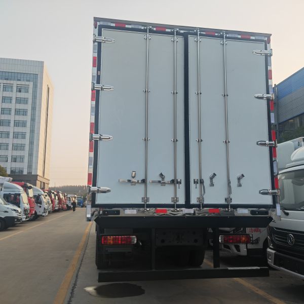 Sinotruk HOWO Thermo King 10 Wheel Refrigerated Freezer Transportation Truck Photon Camion Frigorifique