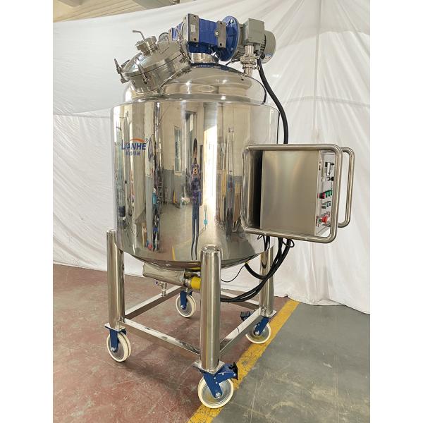 Sealed Type 500L Stainless Steel Mixing Tanks , Movable Cosmetic Mixing Equipment