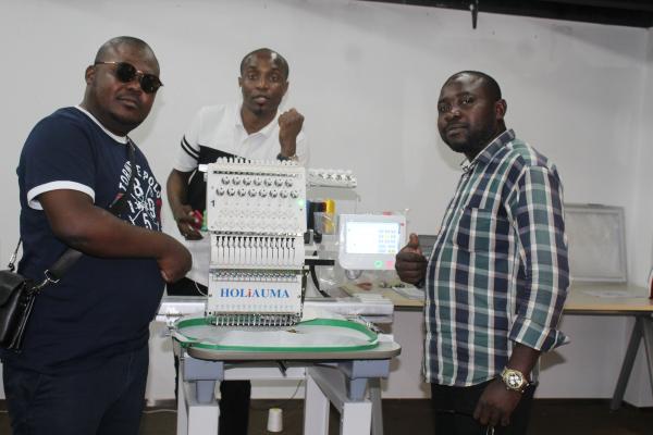 Top quality high speed one head embroidery machine for cap/t shirt/ flat/ shoes and so on