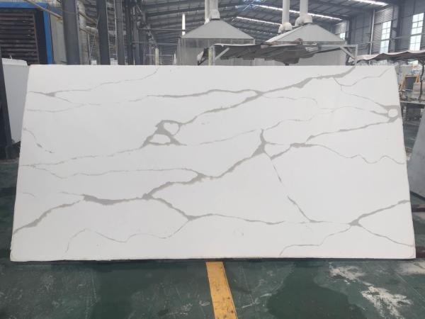 Environmental Friendly Calacatta Quartz Countertops With Grey Vein Low Maintenance