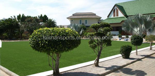 12000 Dtex 140 pontos/m 60 mm Altura da pilha Grama sintética híbrida com baixa manutenção e fácil instalação