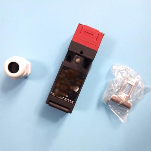 安全ドア スイッチD4NS-2BF J34091002A/EP20-900137