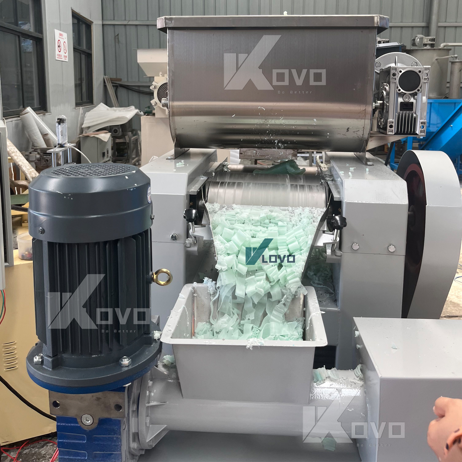 Semi-Automatic Stainless Steel Soap Making Machine – Ideal for Small Factories 100–200 kg/h