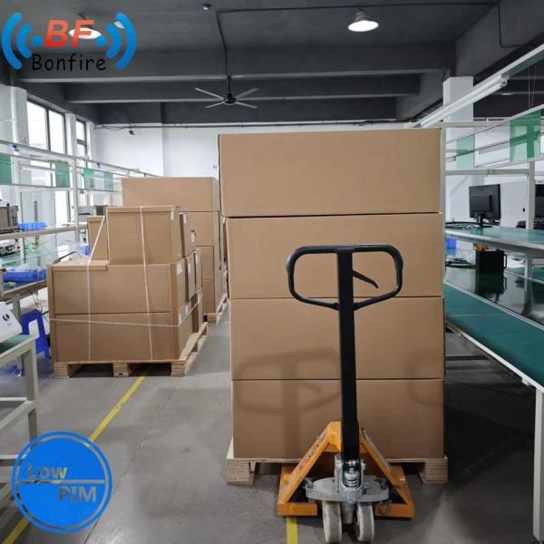 698-806 806-960 MHz 5g VHF Indoor Das Omni Ceiling Mount Antenna for Ibs/Pdas