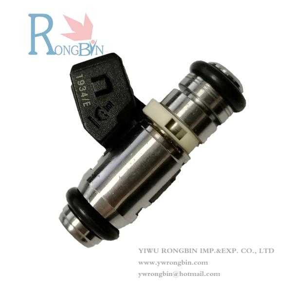 Auto Spare Parts Fuel Injector Nozzle IWP095 For CHERY Fiat Doblo Palio Panda Punto Van Seicent Lancia 71719101 46433547