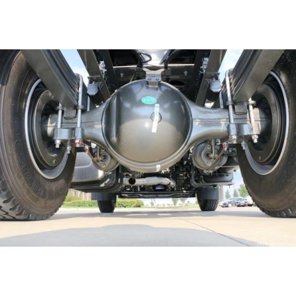 SINOTRUCK Haohan J5G 4X2 Tractor Trucks with 340HP and 300-400L Fuel Tank Capacity
