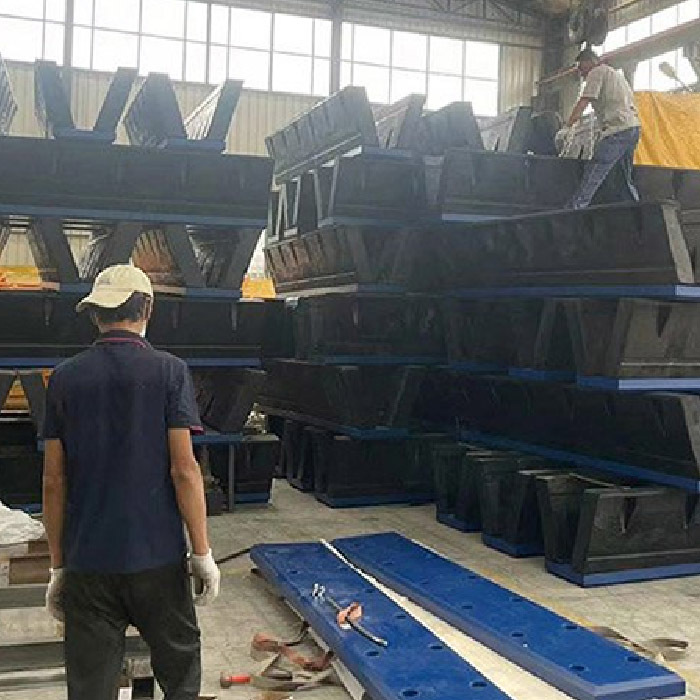 High Strength Wear Resistant Corrosion Resistant V Type Fender Marine Rubber Fender