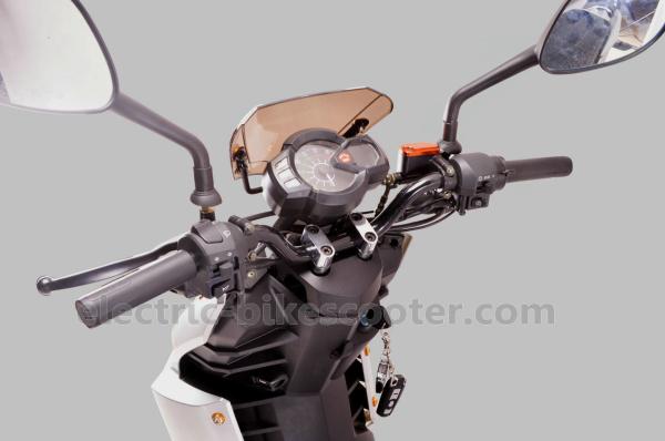 Electric Moped Pedal Assisted Electric Scooter 250W Gear Motor Disc Brake 48V 20Ah Battery