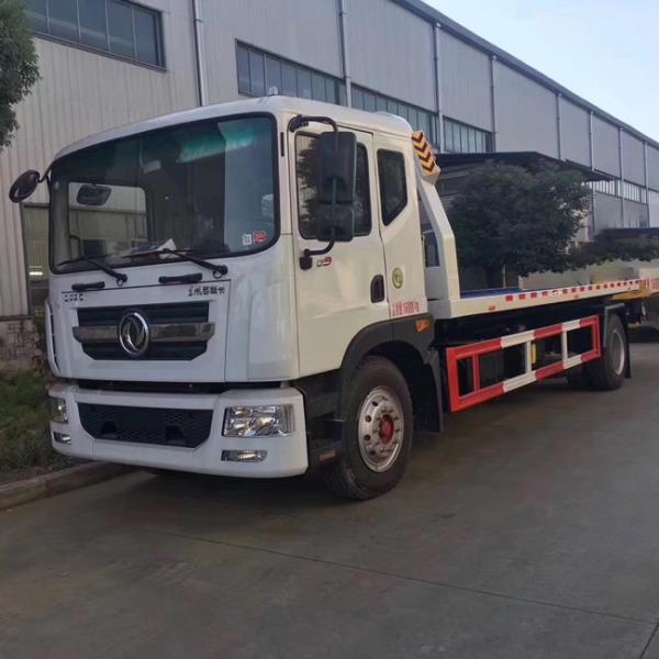 Camions à remorquer personnalisés 4X2 Dongfeng 15Tons Camion à démolition avec lit plat pliable Camion pour voiture d'accident