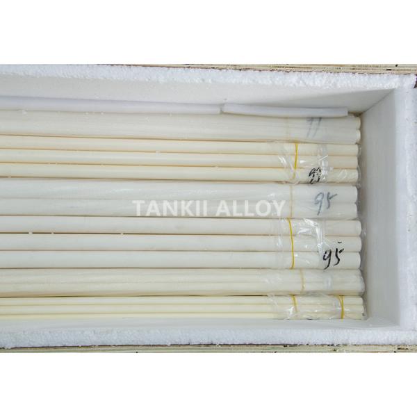 Desgaste poroso branco do tubo da alumina da cor Al2O3 que resiste a isolação alta