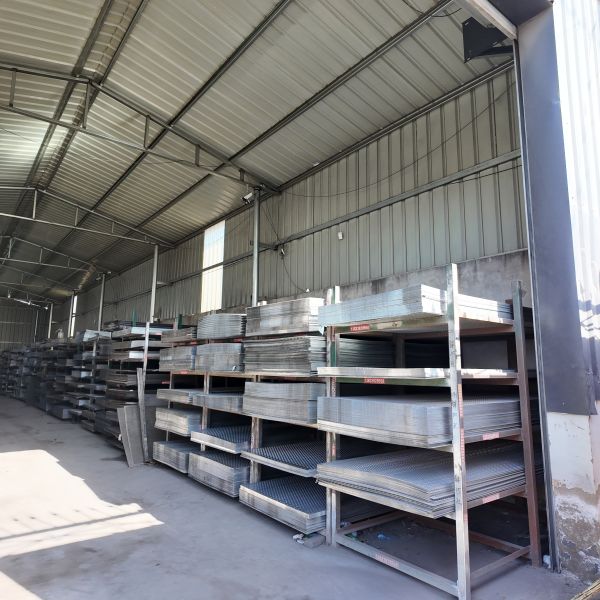 1000*2000mm Galvanized Perforated Mesh Crusher Screen Plate