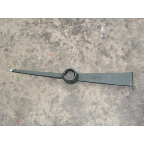 Classic Italy Model Pickaxe P410 with Customized OEM Support and 550mm Overall Length