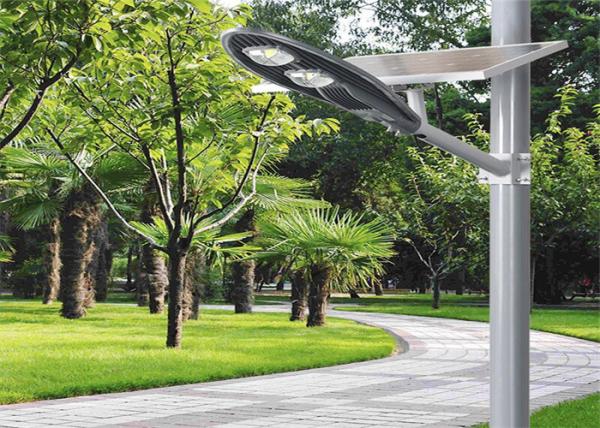 50w IP65 Waterproof LED Street Light Aluminum Housing Steel With Solar Panel