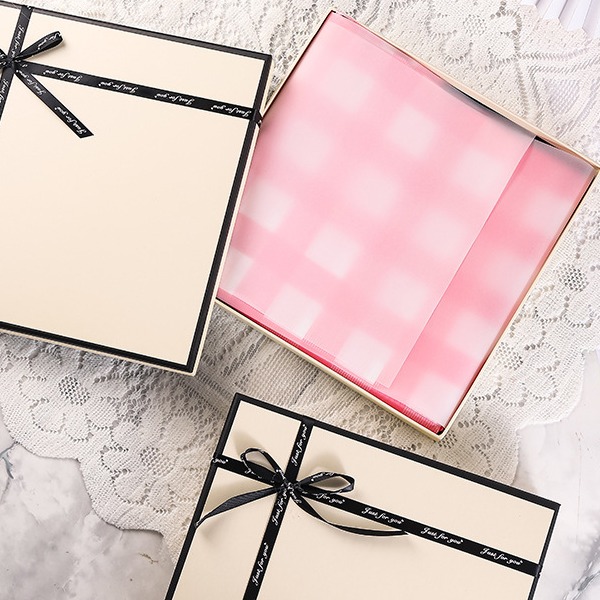 Scarf Packaging Box Clothing Packaging Gift Box Top And Bottom Cover Beige Simple Gift Box