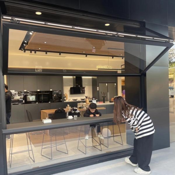 Clearance Sale: Factory Direct Folding Windows - 10-Year Warranty