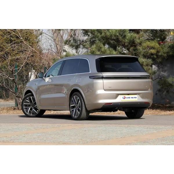 Li L8 's Finest Large Family SUV with Leather Seats and Automatic Climate Control