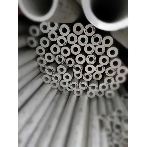 Incoloy 800 HT Seamless Pipe with Hot Rolled Technique and Polished Surface for High Temperature Resistance