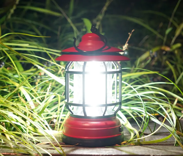 На открытом воздухе портативная белизна фонарика 110x110x184mm СИД располагаясь лагерем для фестиваля партии