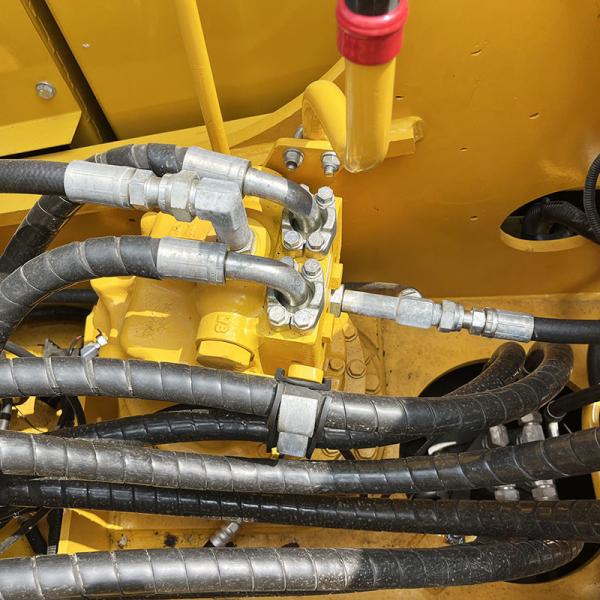 Middle Size Used Komatsu PC210-8 Excavator 1m3 Bucket Capacity SAA6D107E-1 Engine 110KW