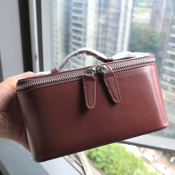 Personalized PU Leather Makeup Vanity Case Women Travel Cosmetic Bag With Handle