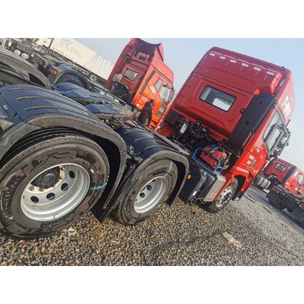 Используемый трактор перевозит трактор на грузовиках тележки сварочного трактора Уилера Shacman X3000 10 для продажи сверхмощный