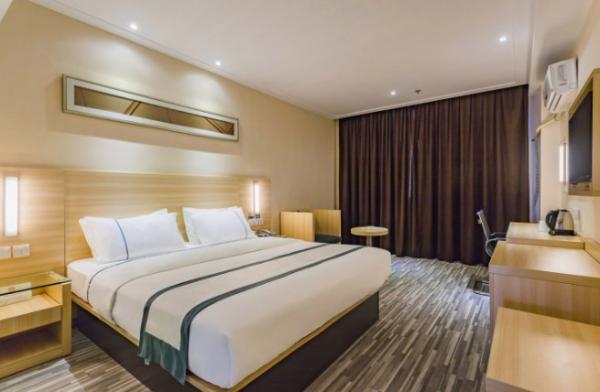 Professional Modern Hotel Bedroom Set , Commercial Bedroom Furniture