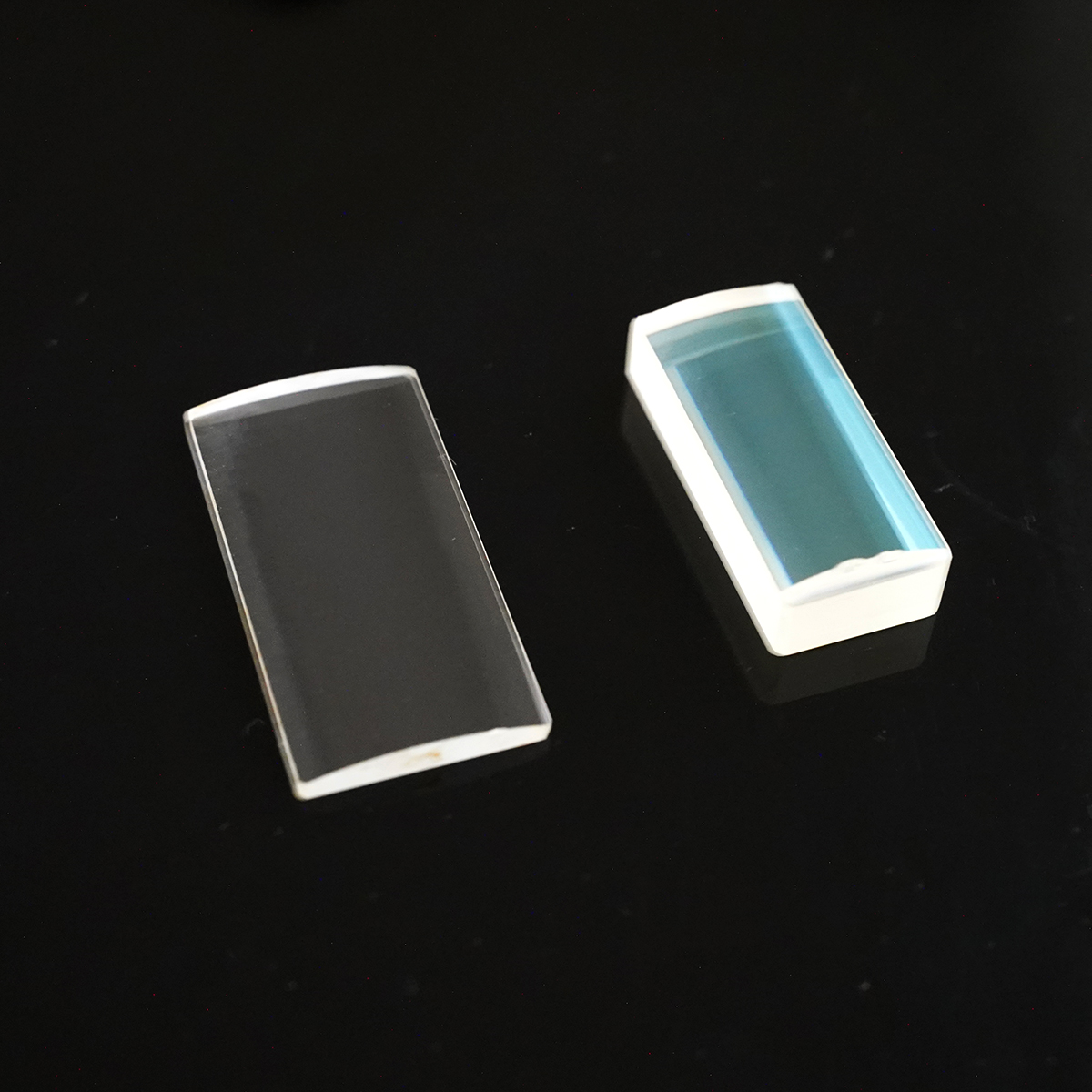 China Manufacturing Customized Plano Concave Square Cylindrical Lens 5mm*5mm