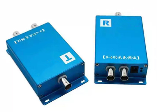 75Ω 2Ch Video Multiplexer With Analog Signal Superimposer