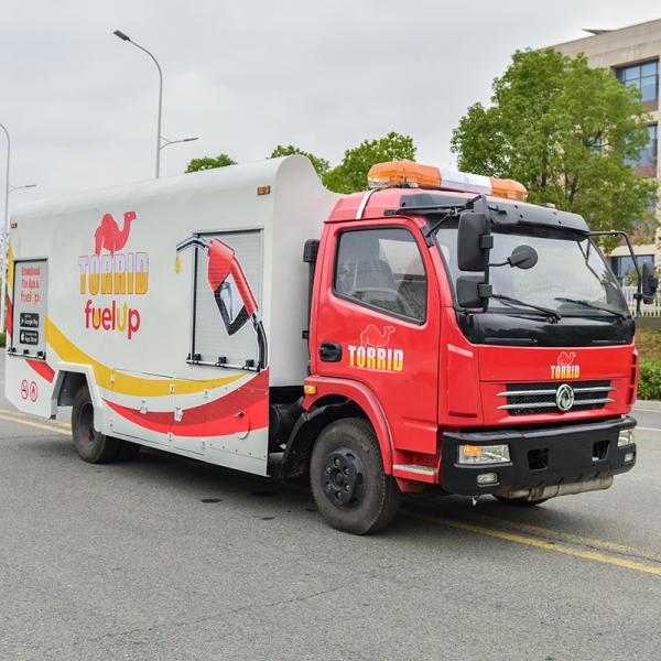 4-6L Engine Capacity Dongfeng Ghana Mobile Fuel Oil Tanker Truck 4.5cbm Tank Capacity 150hp Horsepower
