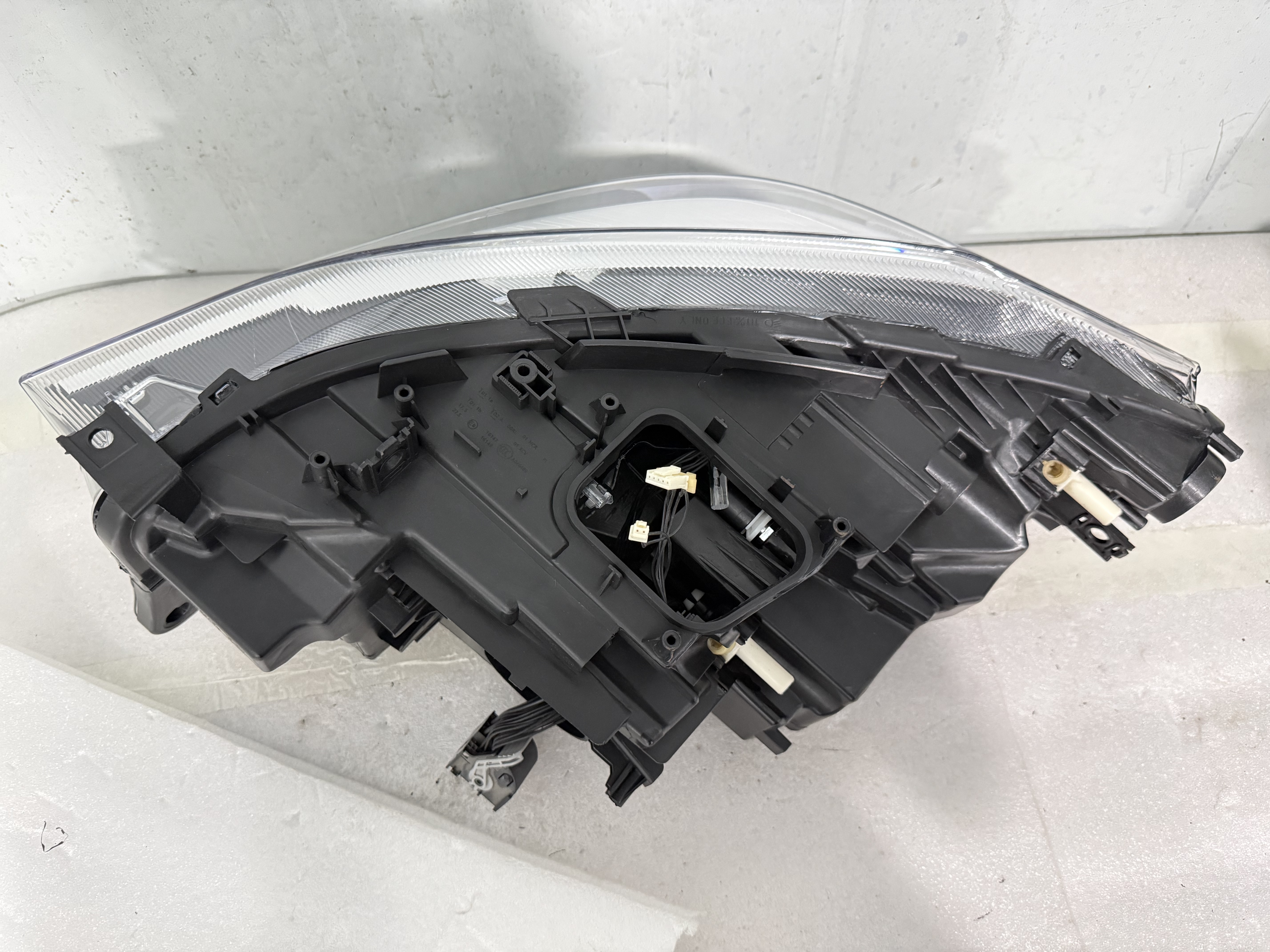 2015- 2020 3 Series GT F34 new right headlight part number: 6311770420