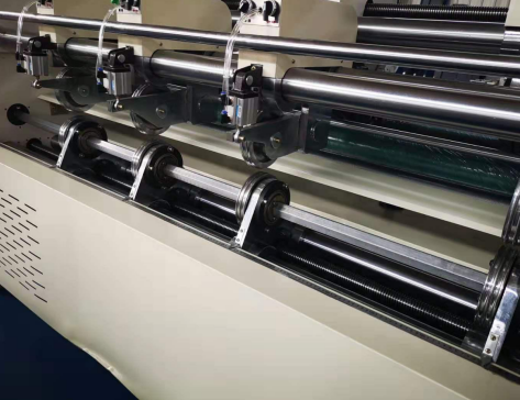 Рифленая машина бомбардира Slitter лезвия картона 2000mm тонкая